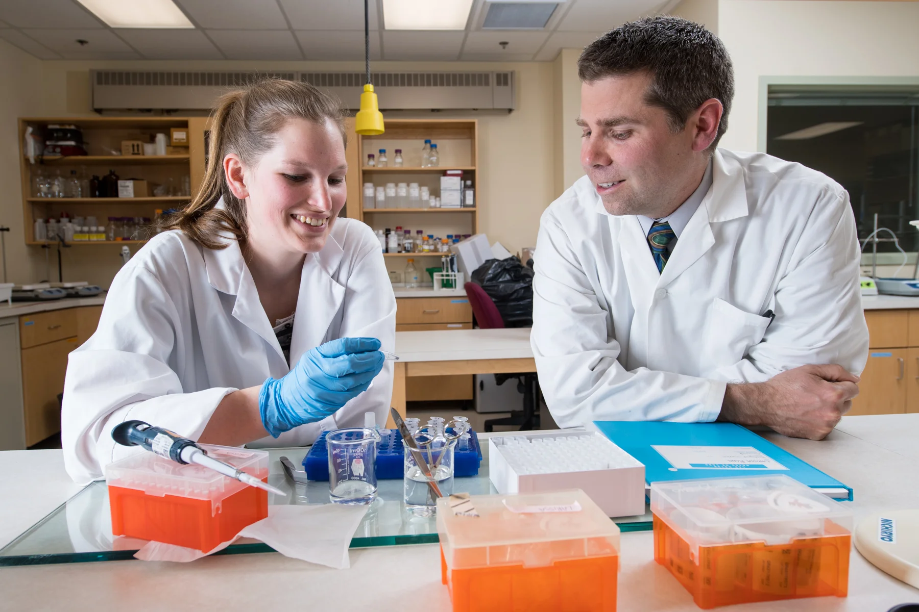 genomics-lab-2.jpg