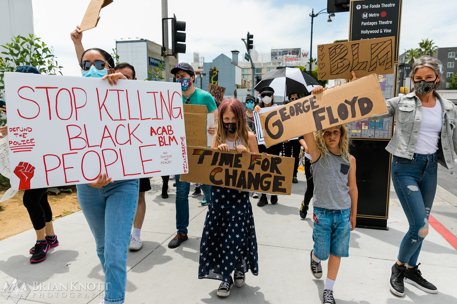 Hollywood-LosAngeles-Protest-Looting-5.jpg