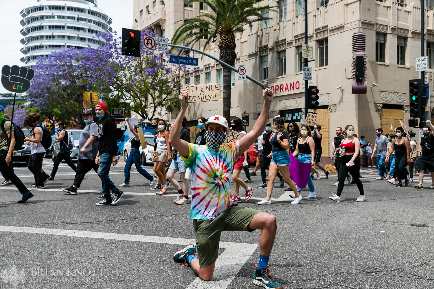 Hollywood-LosAngeles-Protest-Looting-10.jpg