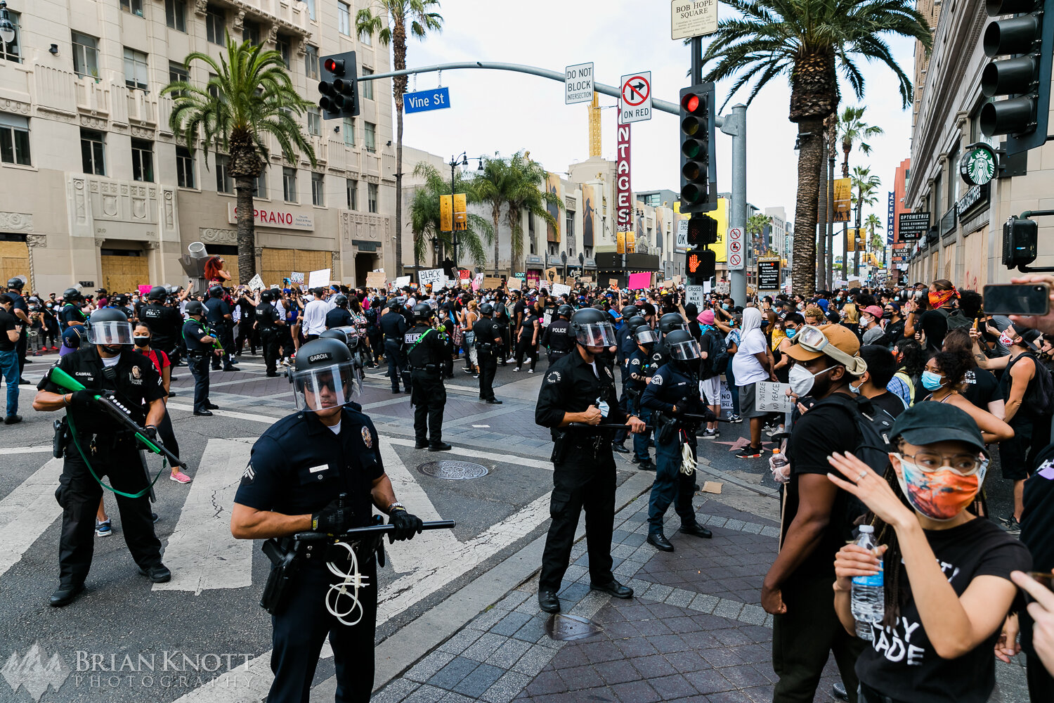 Hollywood-LosAngeles-Protest-Looting-22.jpg