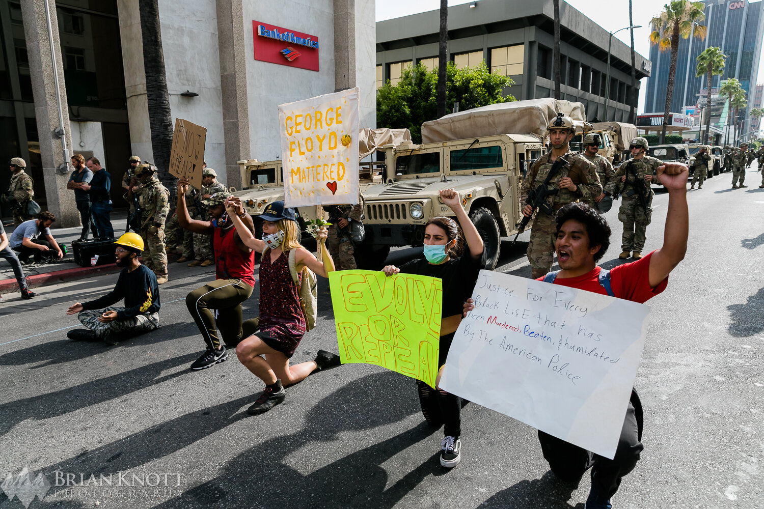 Hollywood-LosAngeles-Protest-Looting-41.jpg