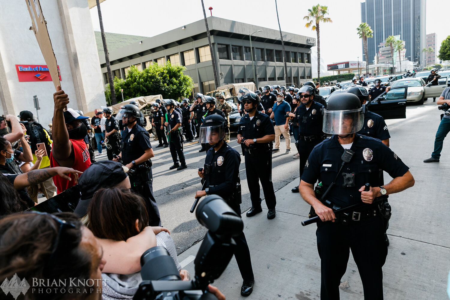 Hollywood-LosAngeles-Protest-Looting-45.jpg