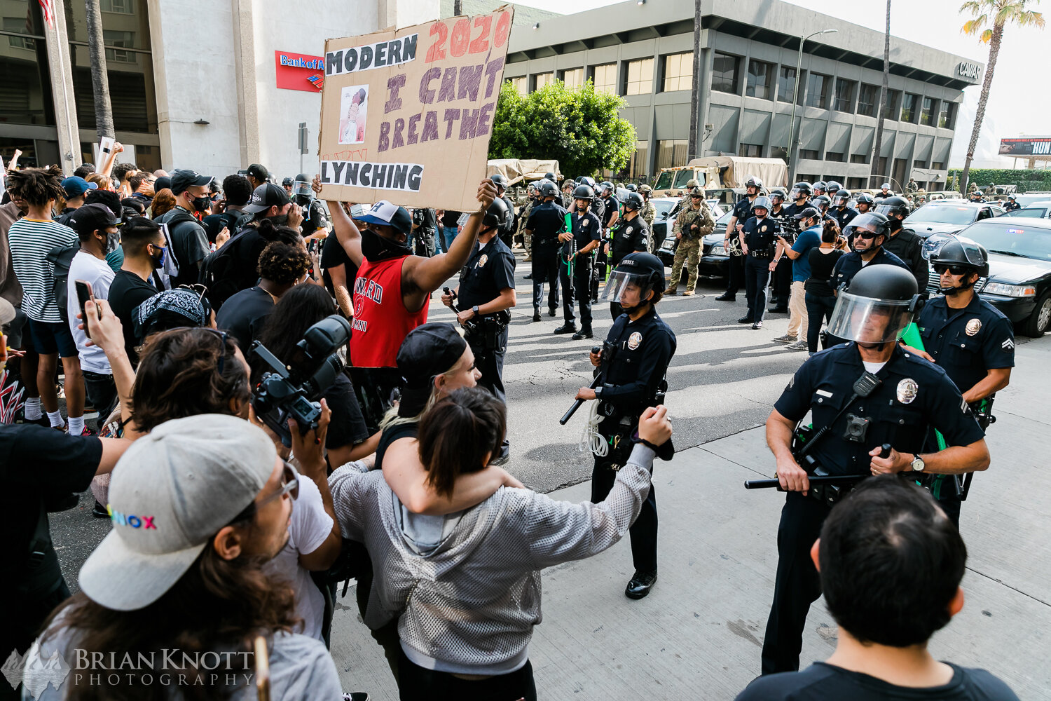 Hollywood-LosAngeles-Protest-Looting-46.jpg