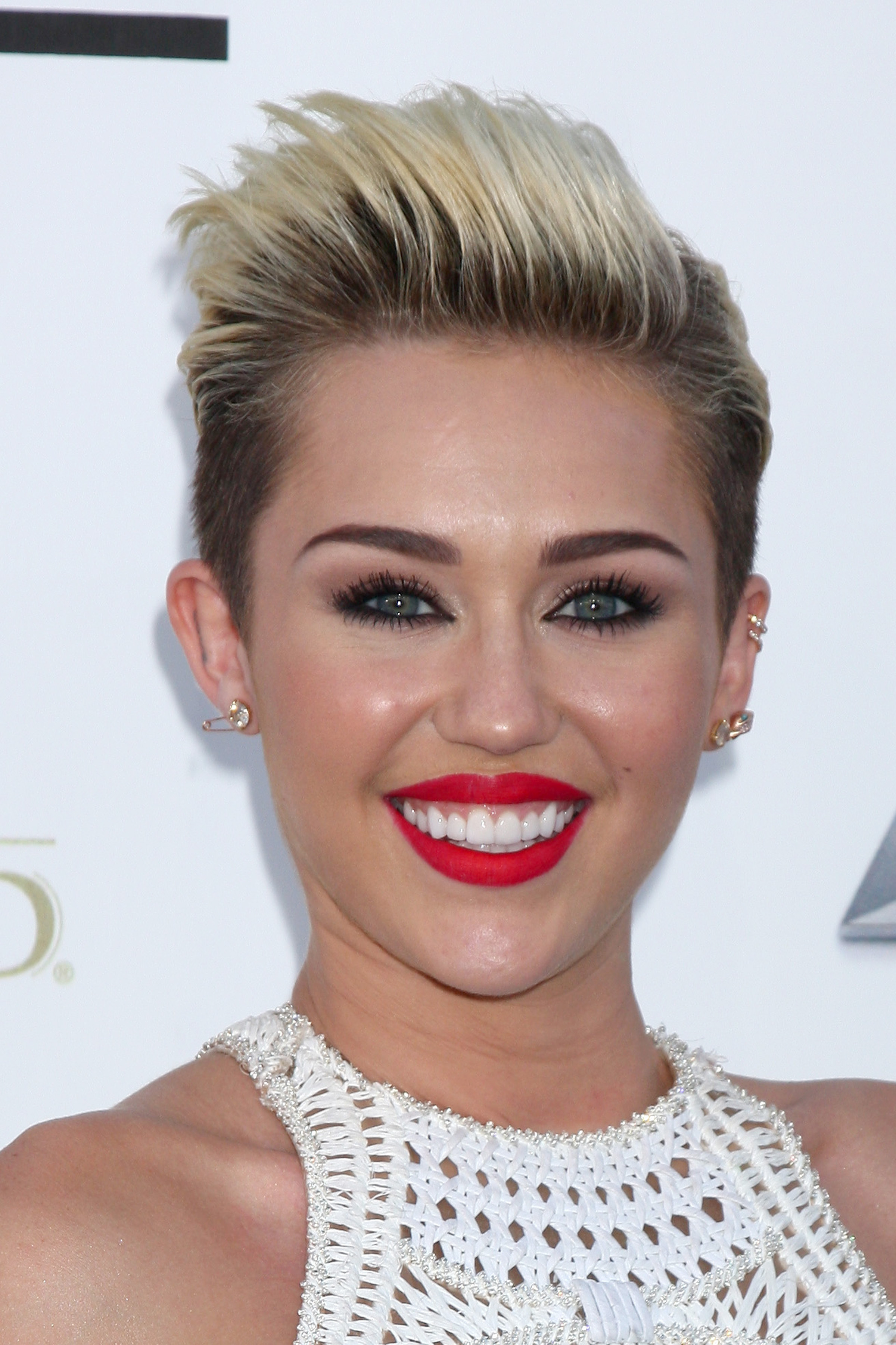 Miley Cyrus - Caesar Augustus