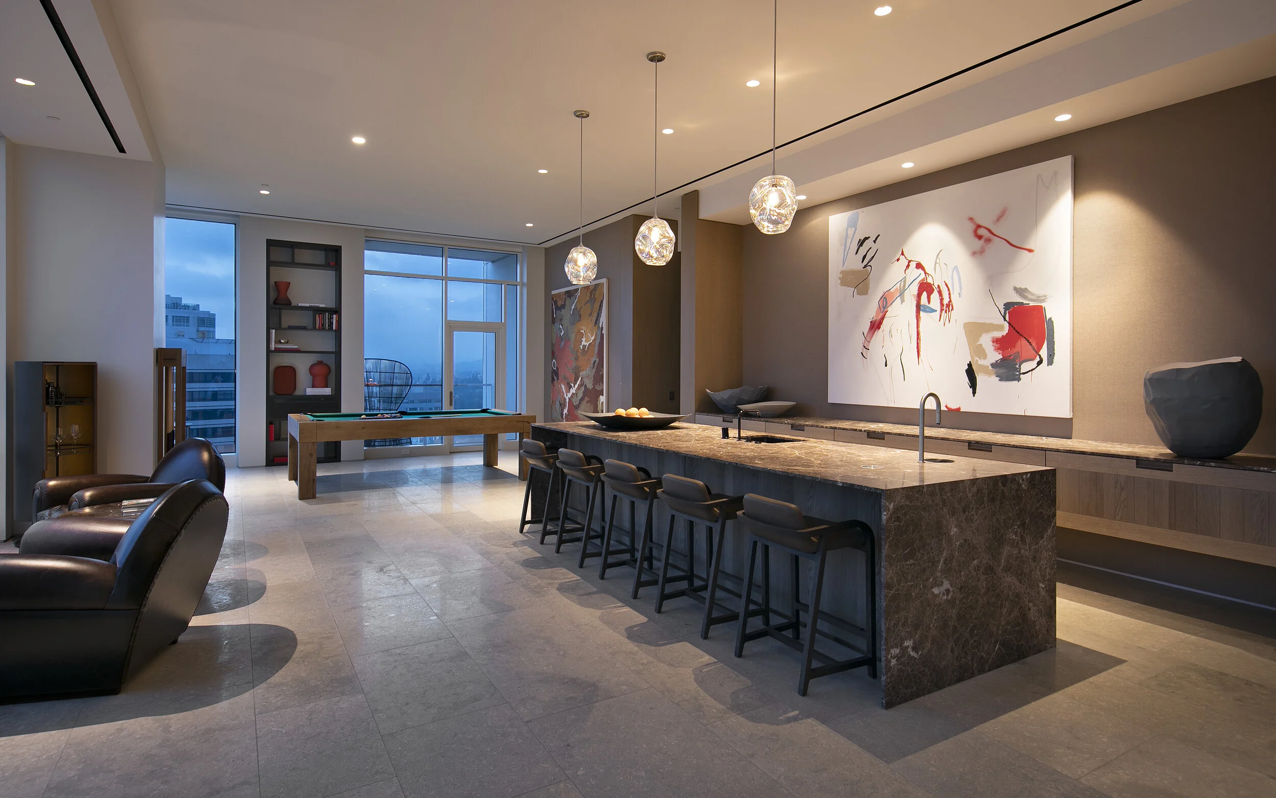 EntertainingBar2.jpg