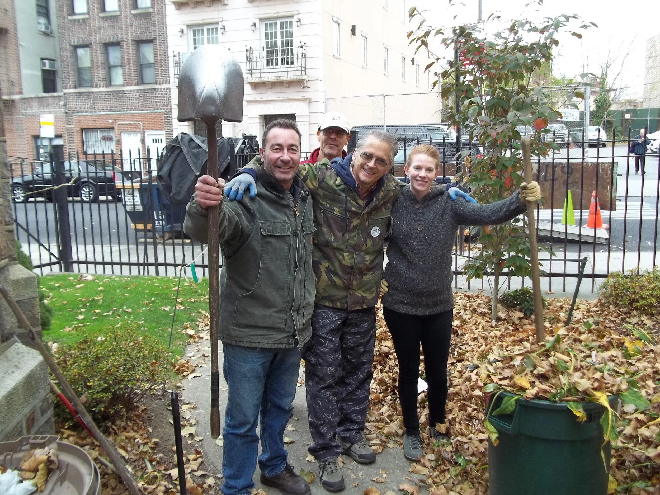 Trinity Lutheran Clean-Up Nov 2013 008.jpg