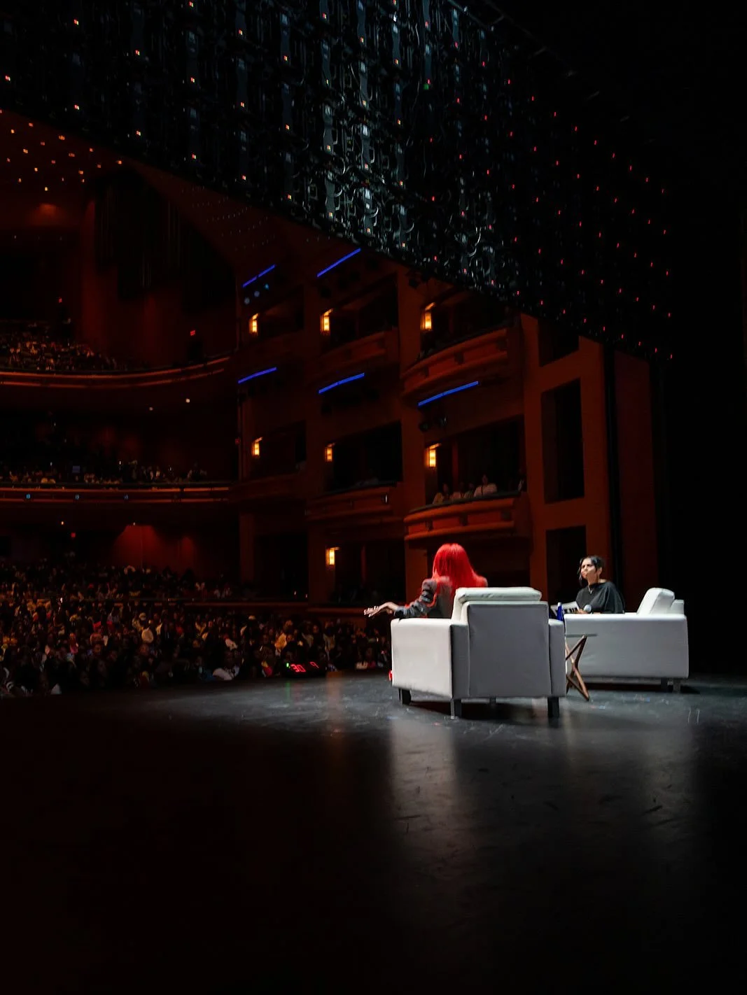 Staging isn’t just about logistics– it’s about designing an experience that inspires a room. Every detail of a stage holds the potential to connect, inspire and tell a story. From intimate conversations to Q+A’s with a full ho