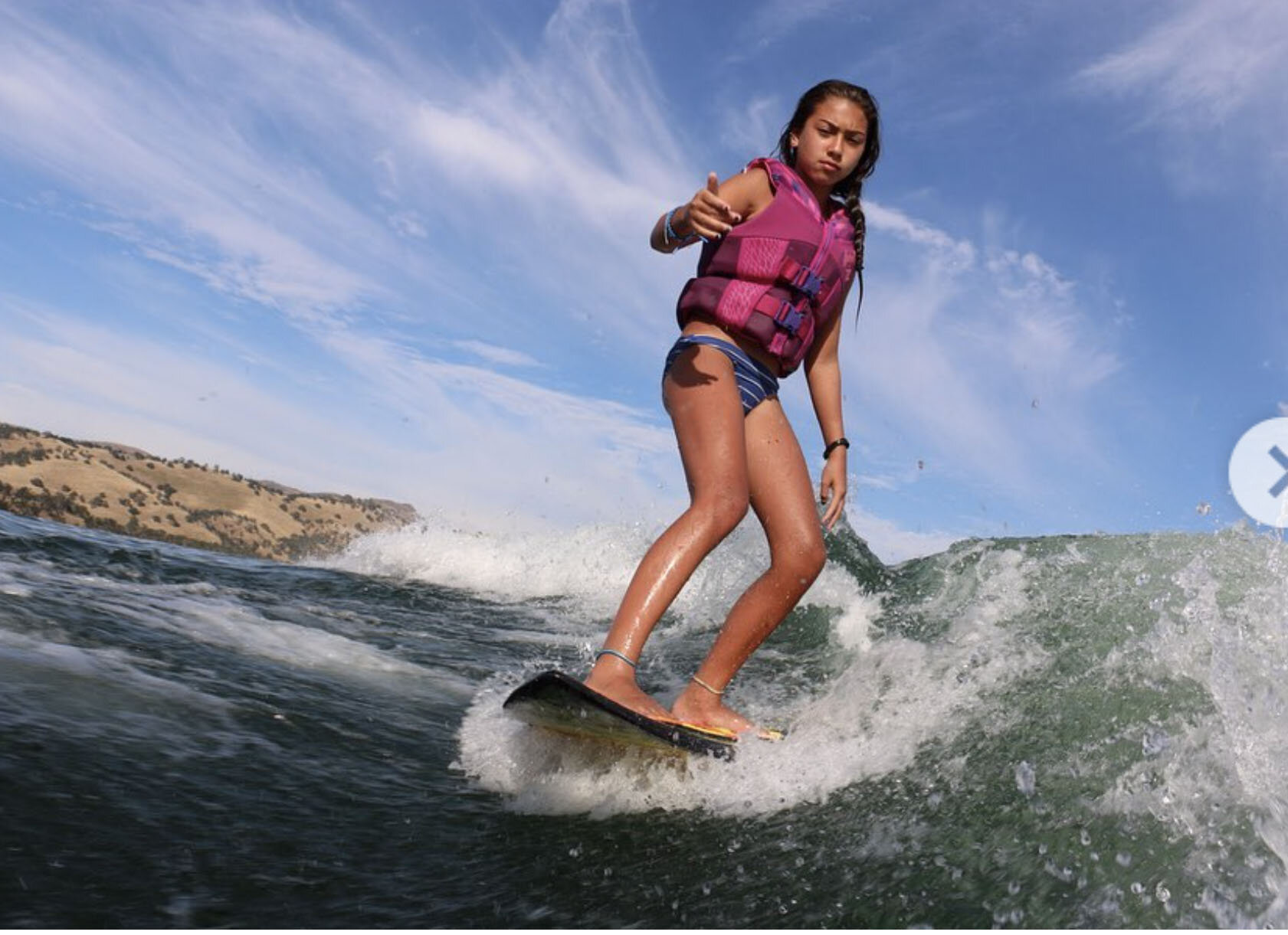 girls_wakesurf_camps.jpg