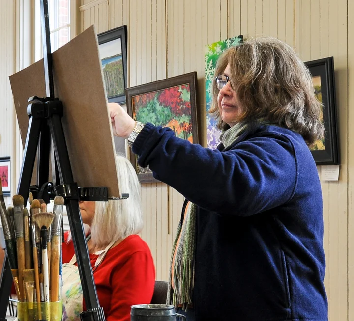 Rich, vibrant color and brushwork that evoke a mood or “moments in time” style paintings define the work of Cassandra S. Guidess.