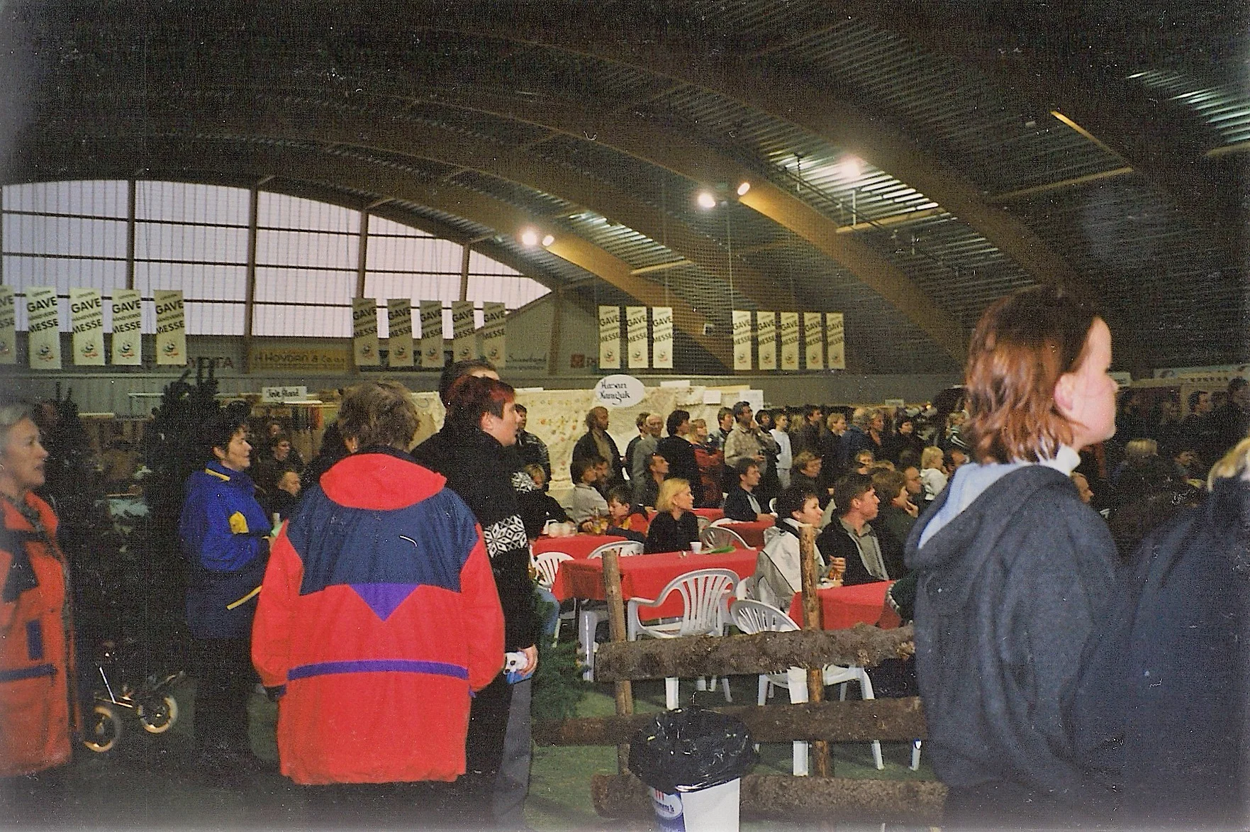 1999 gjester 3.jpg