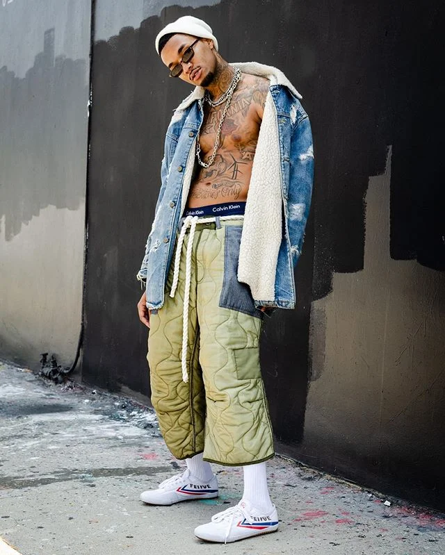 💦
Styled @mb_whitehousestyle 
Model @2nyceofficial 
Photographer @joeys24 
Videographer @ursla.tv 
Wardrobe @aprl_la 
#losangeles #losangelesfashion #lafashionblogger #lafashionstylist #style #swag #streetwear #mensstreetwear