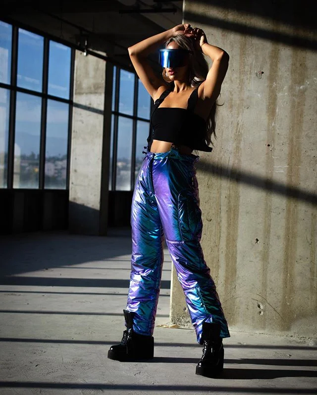 Spaced Out 👽
Photographer @joeys24 
Styled @mb_whitehousestyle 
Model @sammykat 
#intothelight #womensfashion #womenswear #fashionblogger #lafashionstylist #lafashionblogger #fashionstylist #summerwear #lotd #oftd