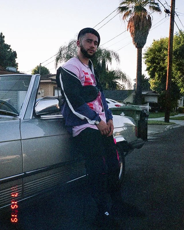 Move out the way, he&rsquo;s comin thru💥 @mauricemoore 
Styled @mb_whitehousestyle 
Photographer @octohpus._ 
#rnbsinger #rnb #rnbmusic #hiphop #musicproducer #musicislife #styledby #streetwear #makingmoves #streetwearfashion #hits #swag #swaglife #