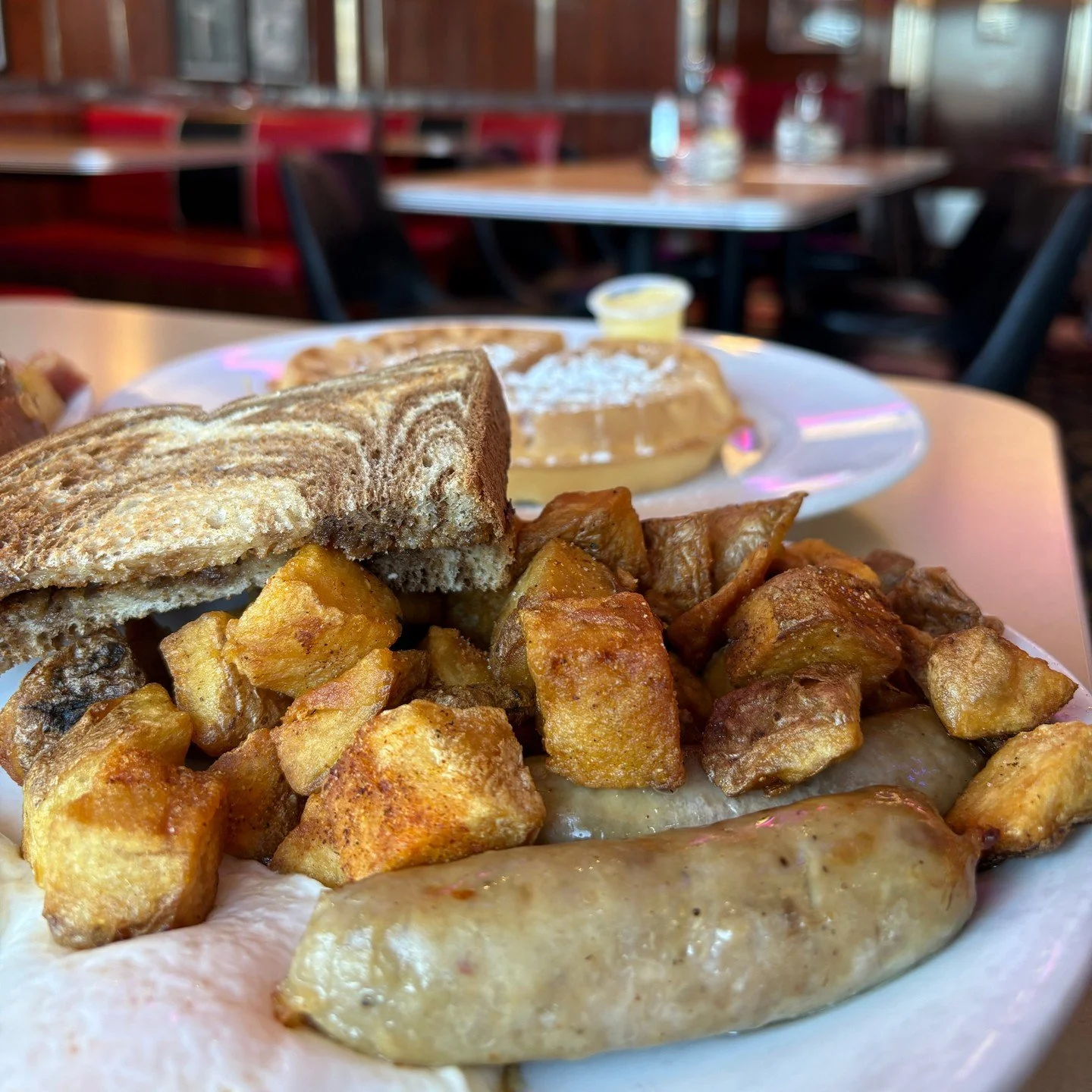 Johnny&#39;s - ma. ?media_id=100055656500028