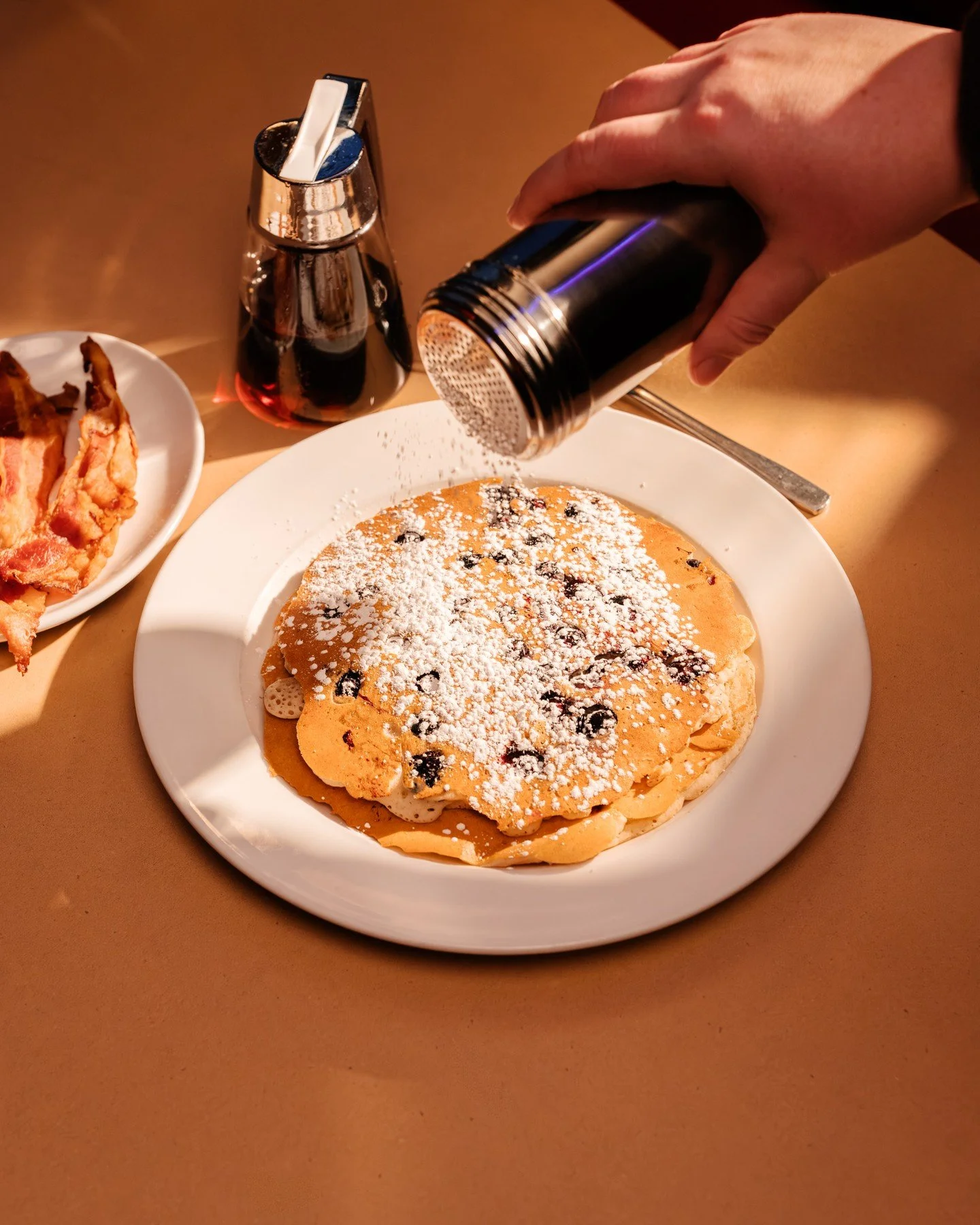 A little powdered sugar makes everything better. ✨🥞
Fresh off the griddle and finished with the perfect dusting of sweetness, our pancakes are the kind of breakfast worth waking up for.