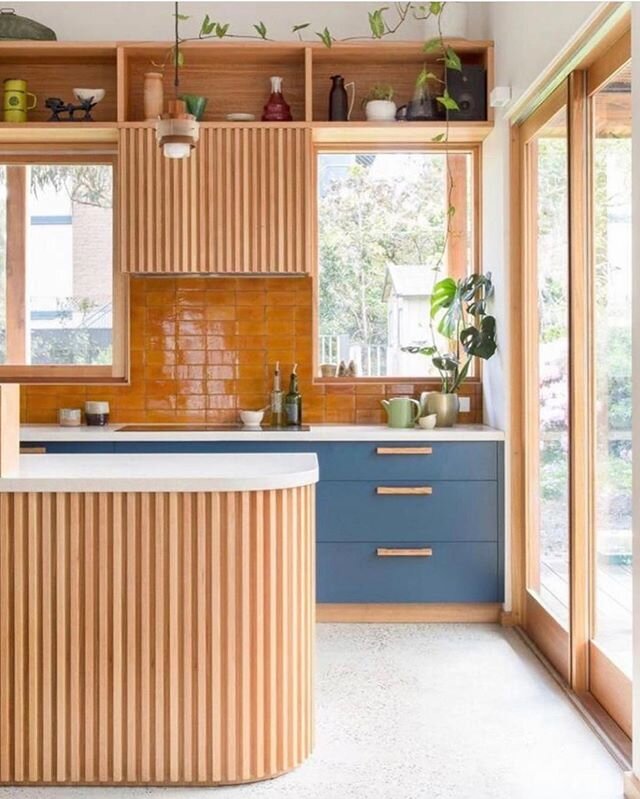 Beautiful Blue. We are really loving color in kitchens at the moment. 💙