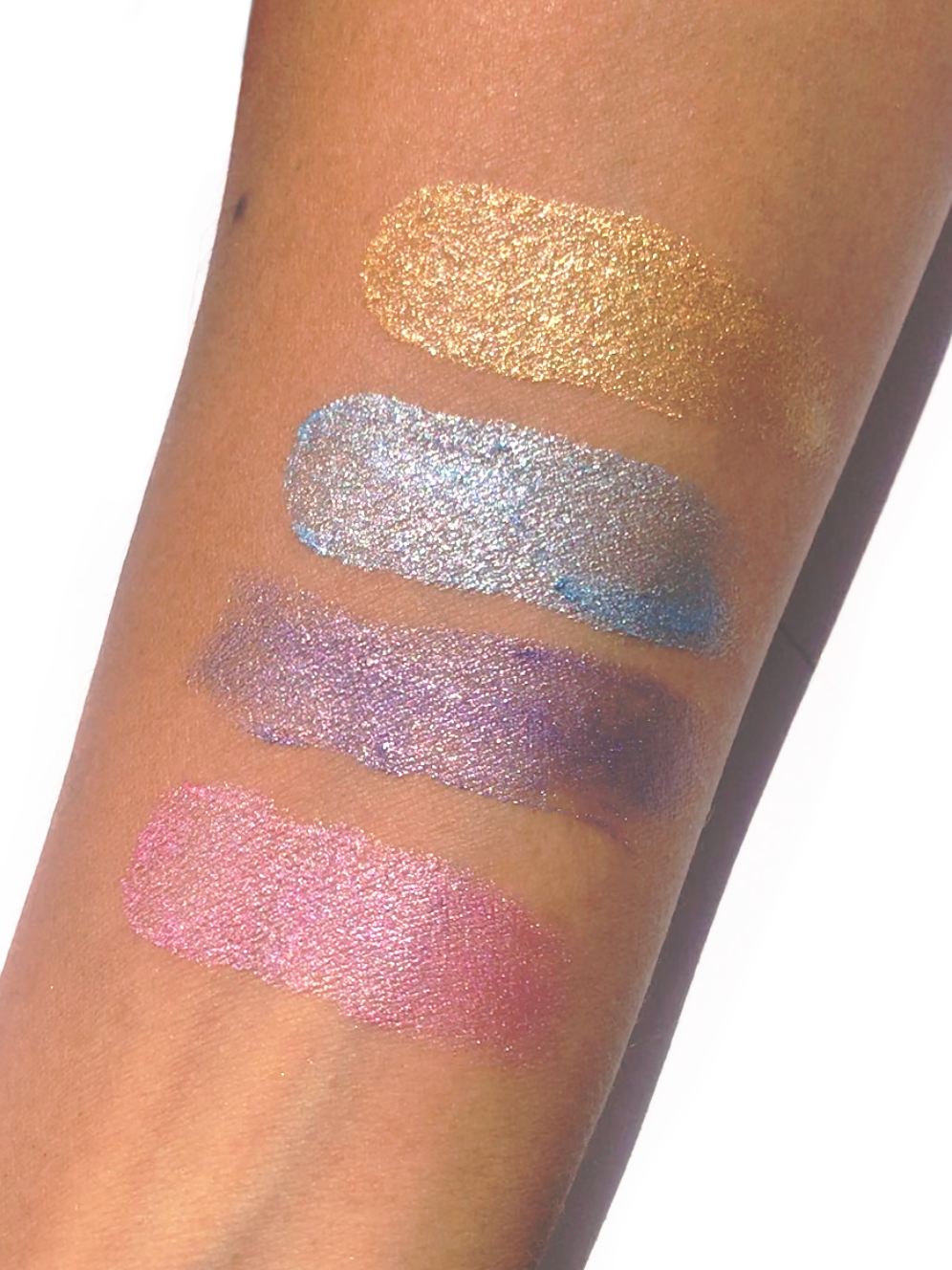 EYE-GLITTER-GLOW-ARM.png