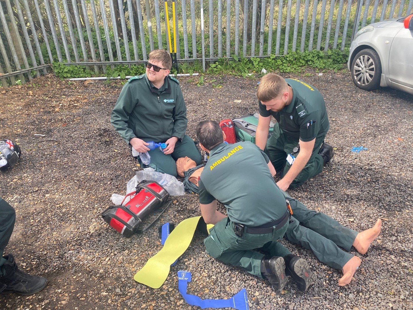 We're proud to run regular CPD (Continuing professional development) days at #TeamMET. Recently our Paramedic educator Lee alongside a team of clinicians set up a trauma day. Staff were given scenarios outside to make it as real as possible because  