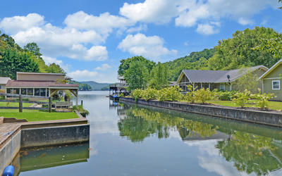 Lake Burton 32 Landing Lane Lakefront