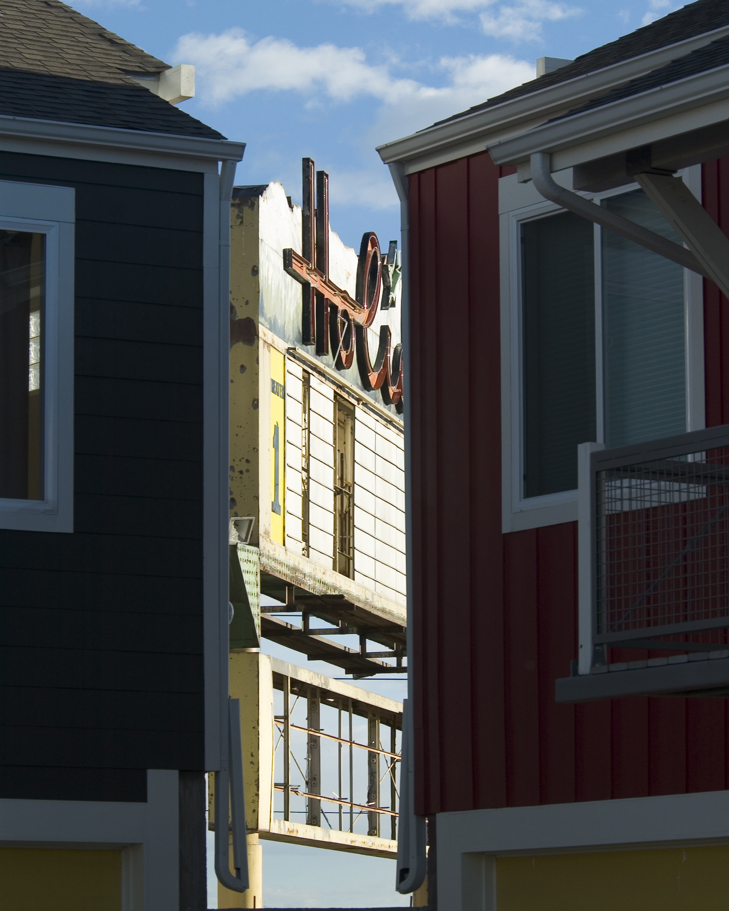 GC_Sign&Houses.jpg