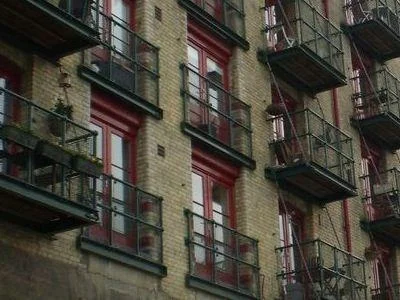 GlobeWharf5.jpg