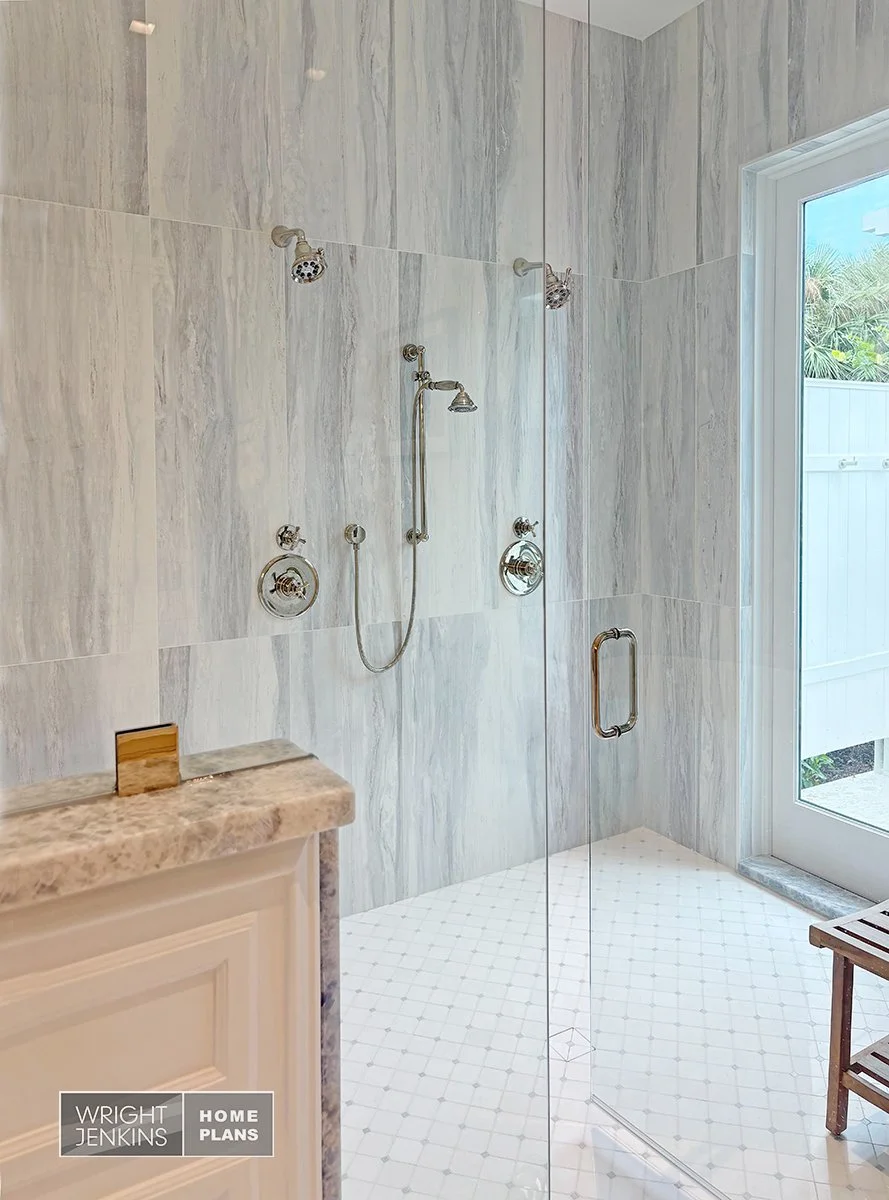 7-729-Plumosa-mstr-bath-outside-shwr-wjhp.jpg