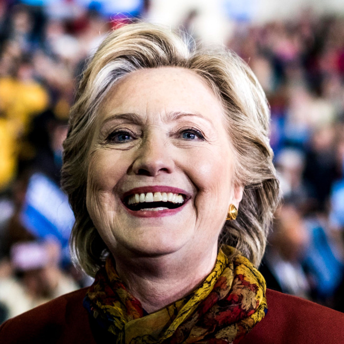 13-hillary-clinton-2020.w700.h700.jpg