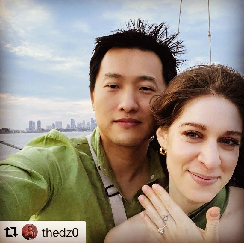 Congrats to these two! ⛵️✨💍 
.
.
.
.
.
Photo: @thedz0 
#BrooklynSail #BKsail #SailNY #SailNYC #SailingNYC #ProposalSailNYC #ProposalSailNewYork #ProposalSailNewYorkCity #NYCProposalSail #NewYorkProposalSail #NewYorkCityProposalSail #SunsetSailNYC #S