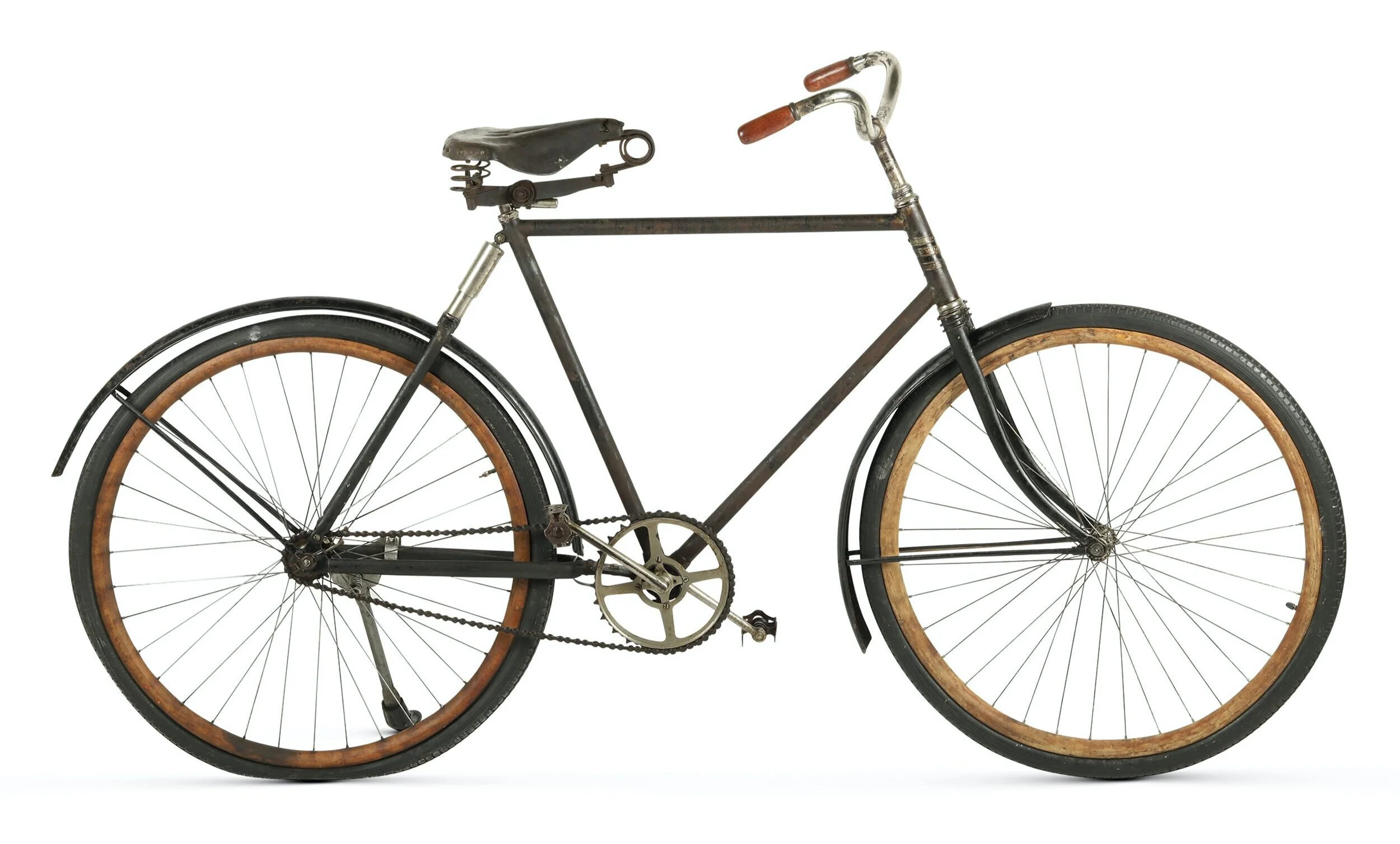 The 1905 Massey Harris Cushion Frame Bicycle is offered as lot 676 in the sale.