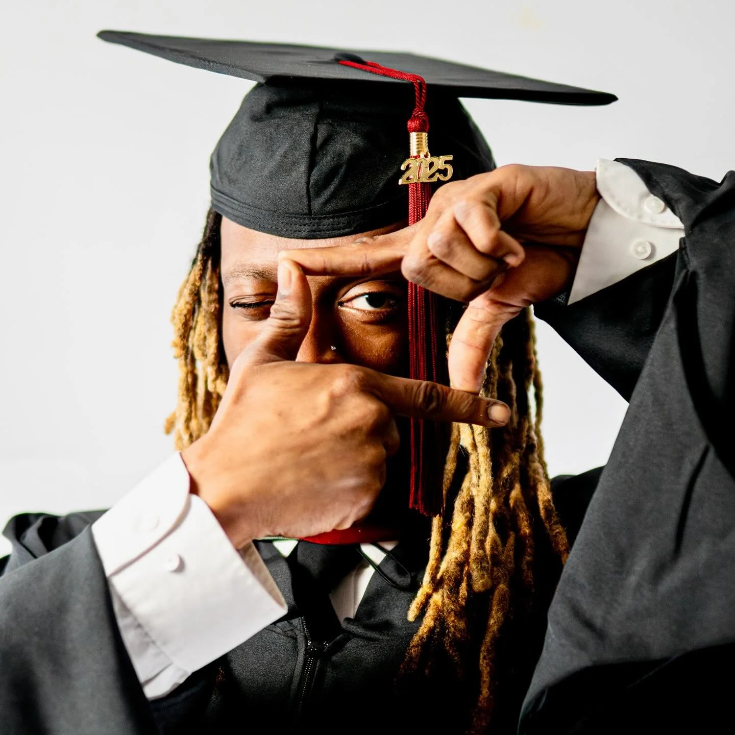 Mastered that! 🎓📚

After graduating undergrad during COVID (and completing Army Basic Training during a tropical storm), this was my first time walking across the stage since high school. All the hard work, friendships and experiences have built up