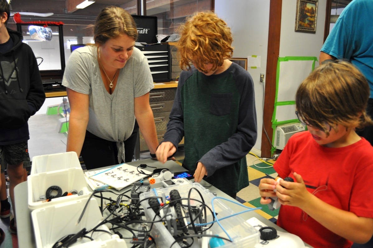 Discovery Foundation is pleased to partner with TEP alumni agent KAST to deliver The Discovery Foundation Tech Time Program