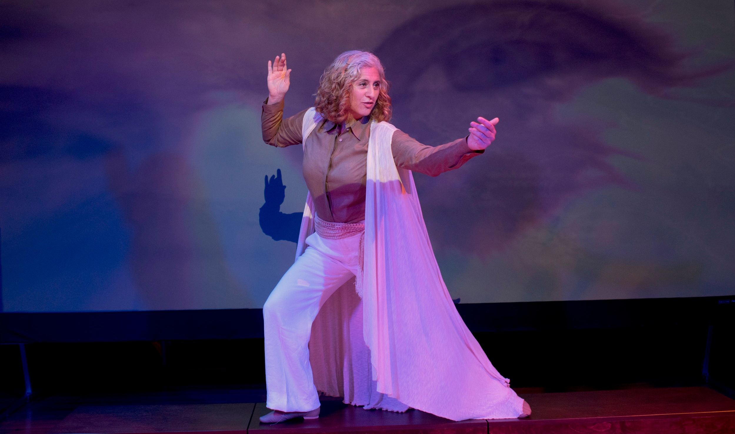 Debo%CC%81rah+Eliezer+in+%28dis%29Place%28d%29_+part+of+foolsFURY+Theater_s+Role+Call.+Photo+by+Wendy+Yalom+%282%29.jpg