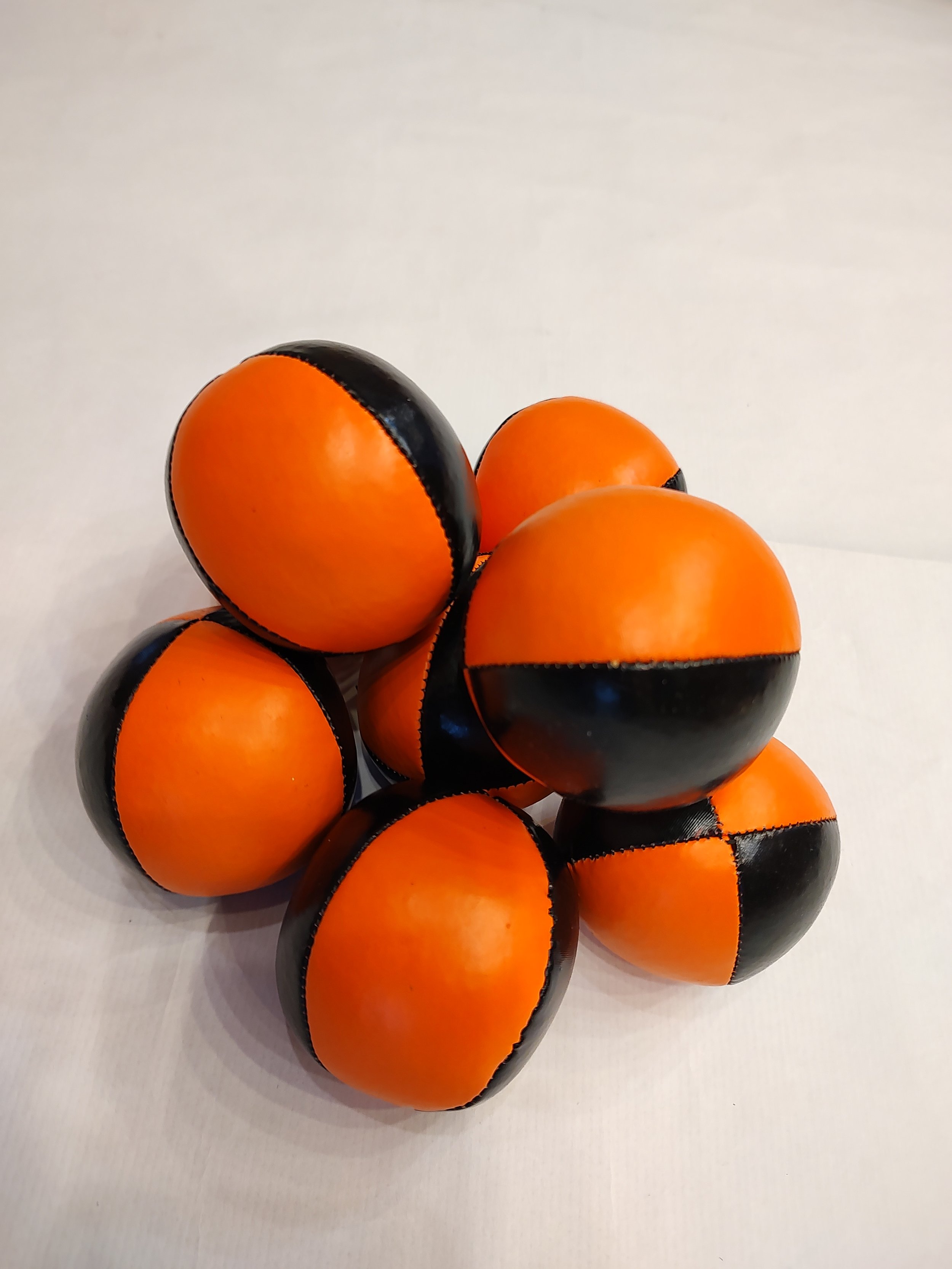 Juggling Balls 130gr (Orange/Black)