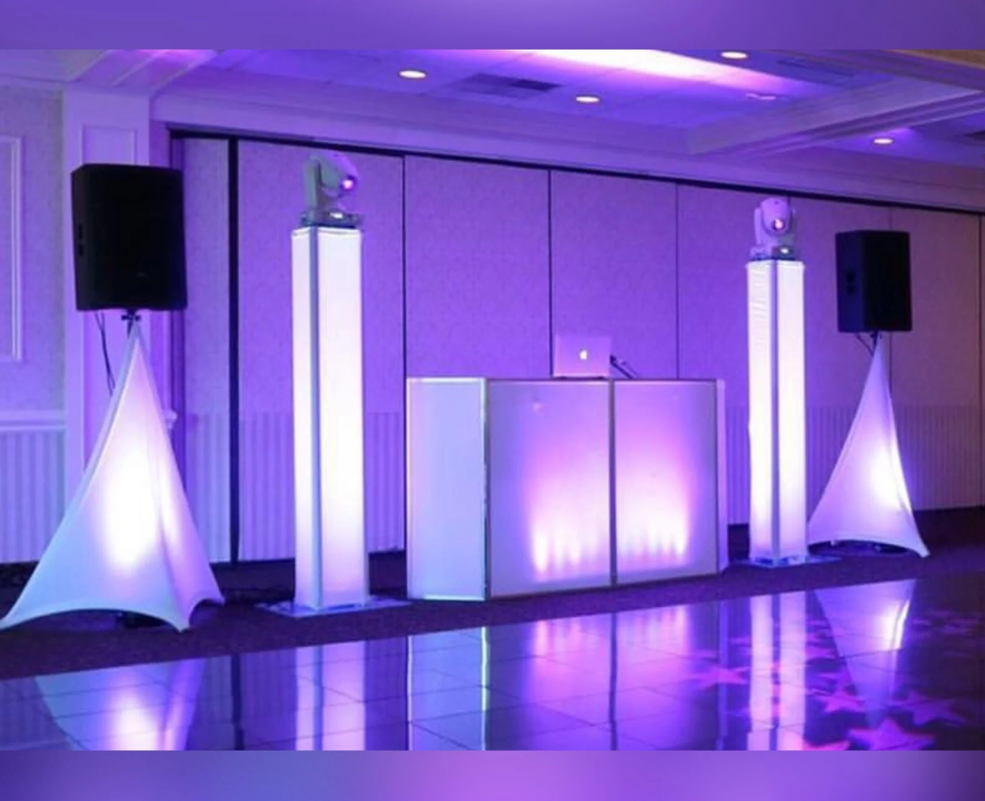 dj set up w-lights1.jpg