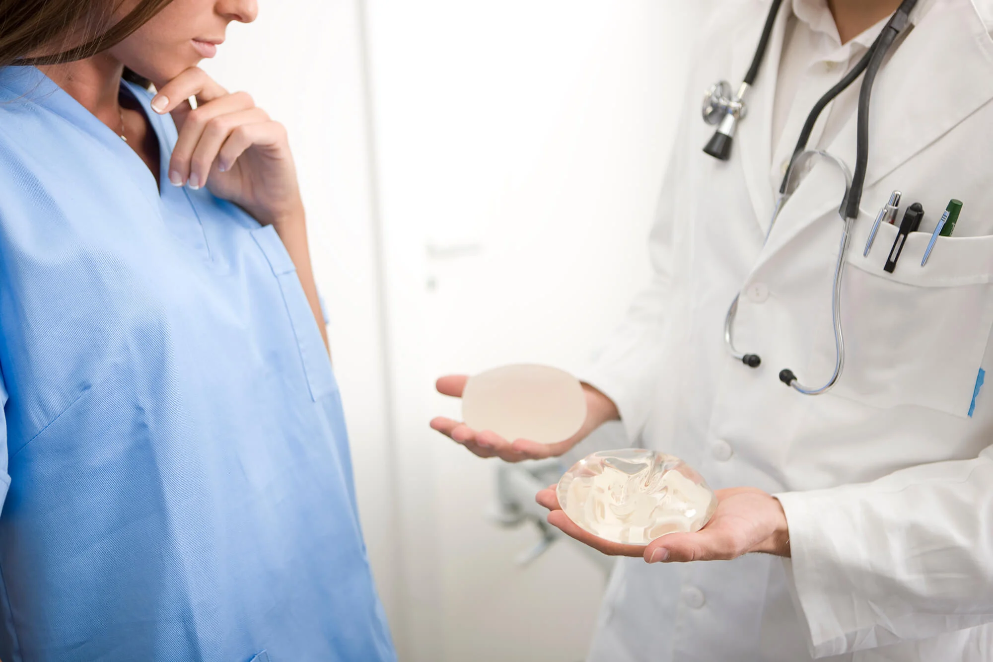 Placing breast implant