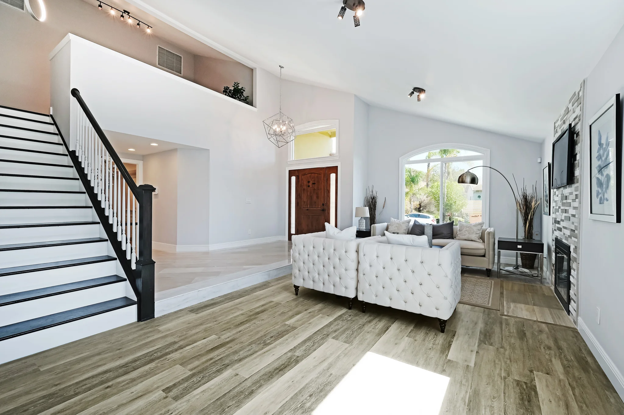 1823 Sundowner Ln- 5.JPG
