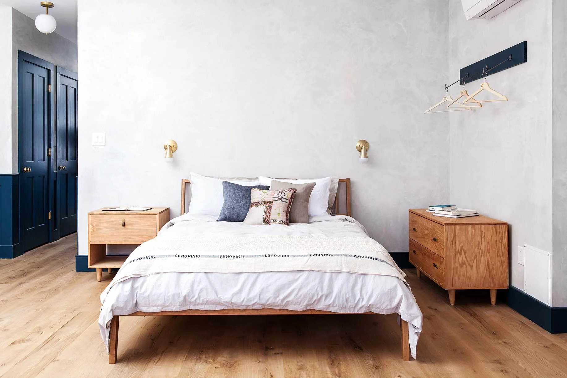 Lokal-Hotel-Philadelphia-OldCity-Tina-Bedroom-1.jpg