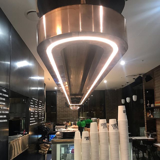 So happy with how this fitout turned out 👌 Check them out @billyblargo .
Shopfitter - @snr_buildingsolutions . . . .
. .
. .
. .
. .

#power #data #communications #cafefitout #retailfitout #commericalfitout #customlighting