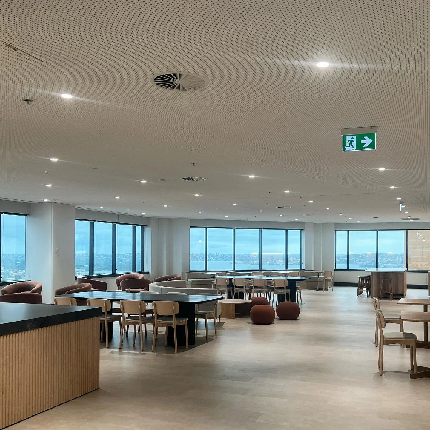 📍141 Walker St, North Sydney - Spec Suites
Working alongside @huntermason_pty_ltd 
Level 4 spec suite, Level 11 - 2 x spec suites &amp; Level 20 - 1 x full spec suite.
Amenities and lobbies also upgraded on all 3 levels.
.
.
.
.
.
#power #data #comm