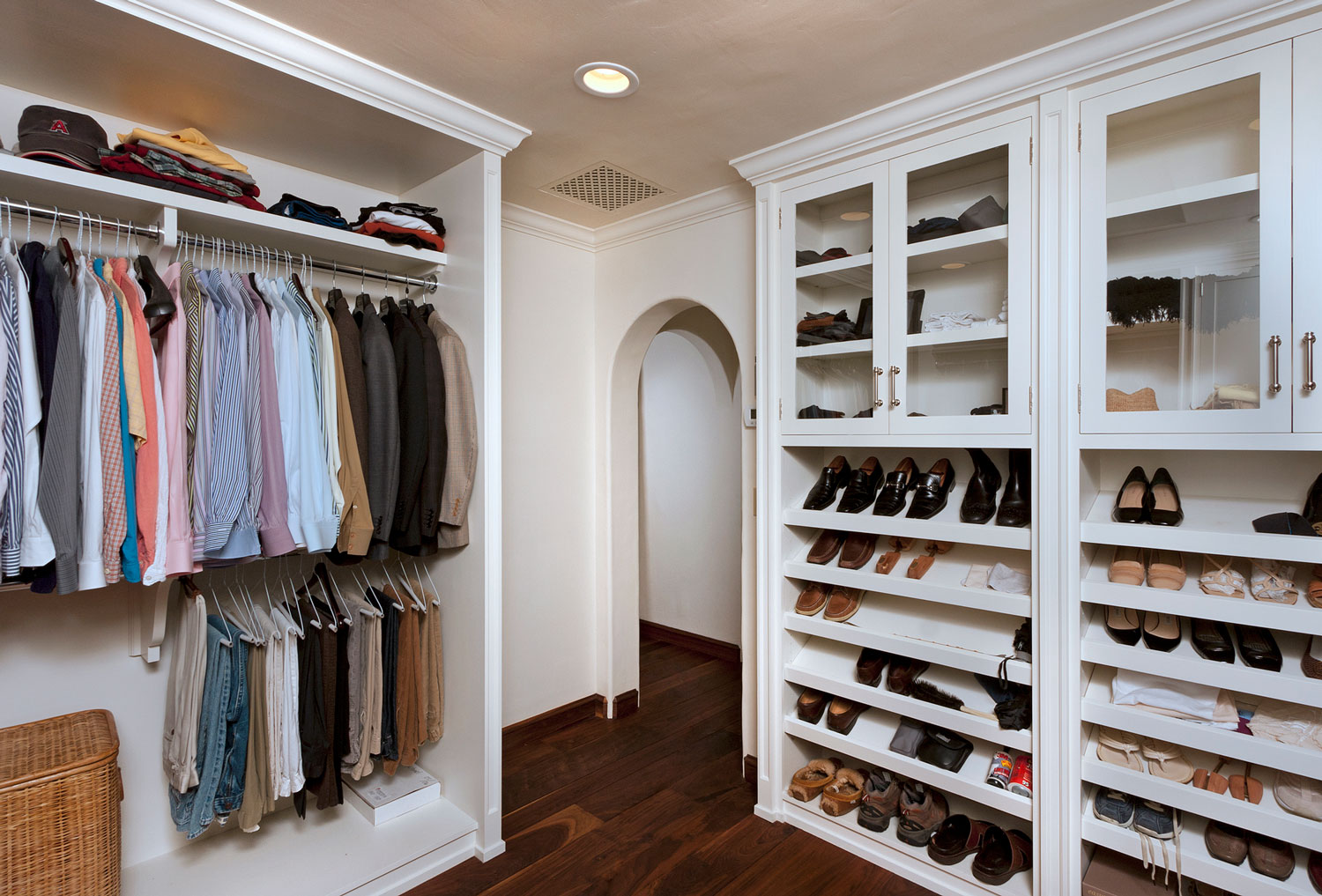 16-master-bedroom-walk-in-closet-built-in-shelves-gary-drake-general-contractor.jpg