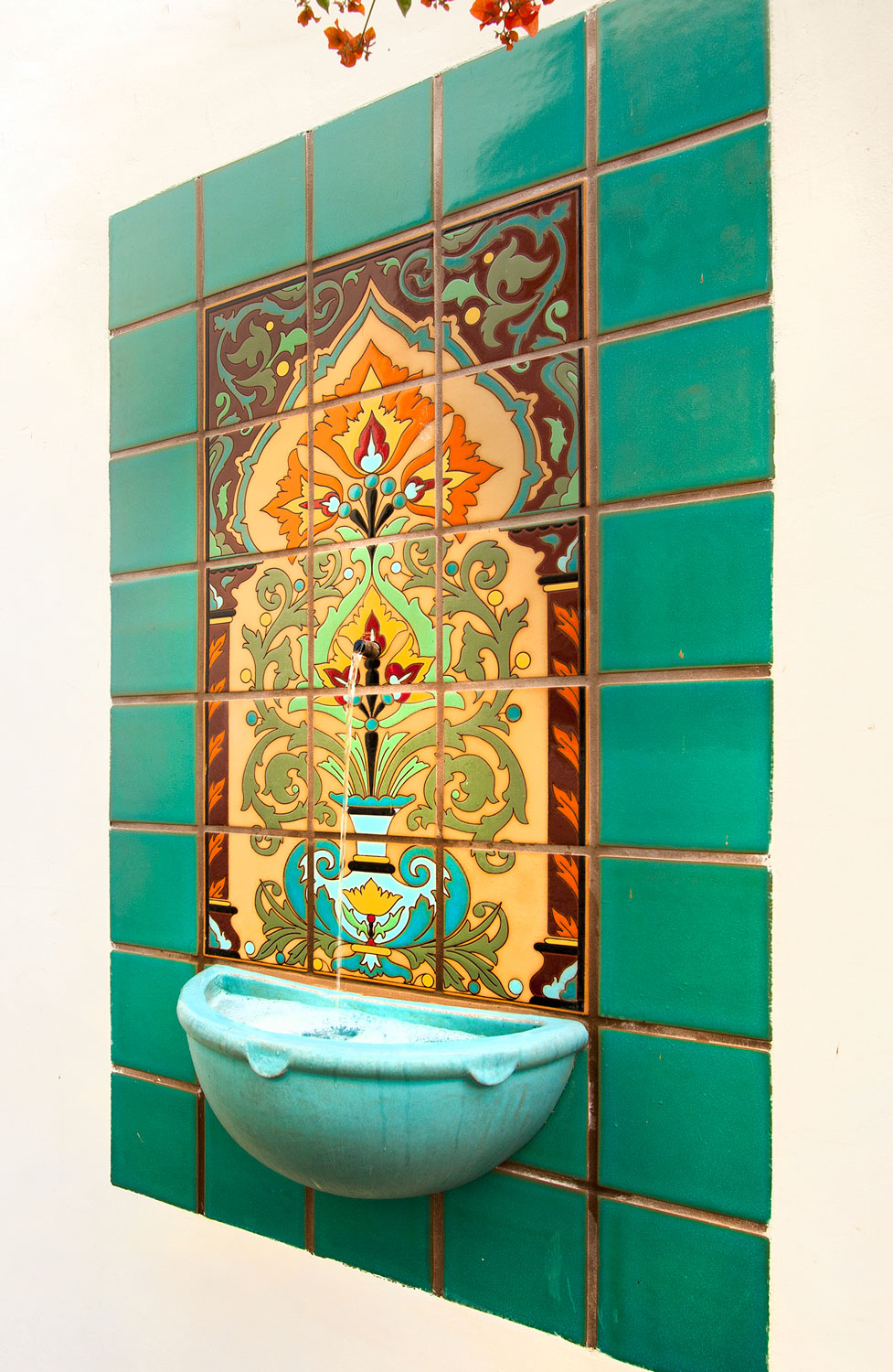 19-spanish-tile-wall-fountain-gary-drake-general-contractor.jpg