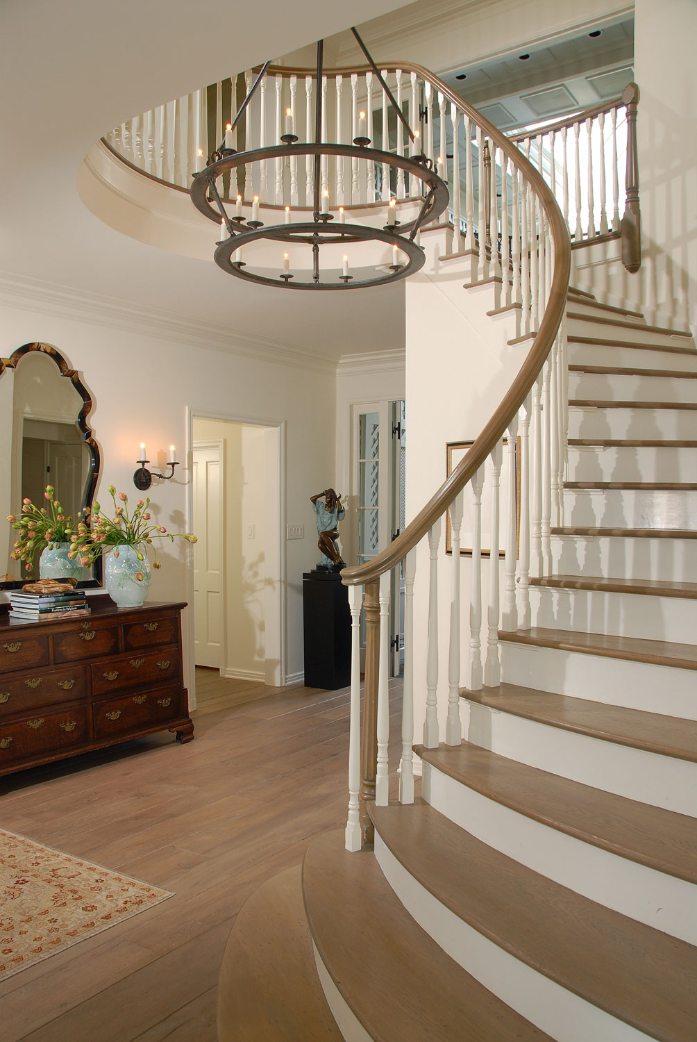 05-Z-traditional-staircase-curved-bannister-gary-drake-general-contractor.jpg
