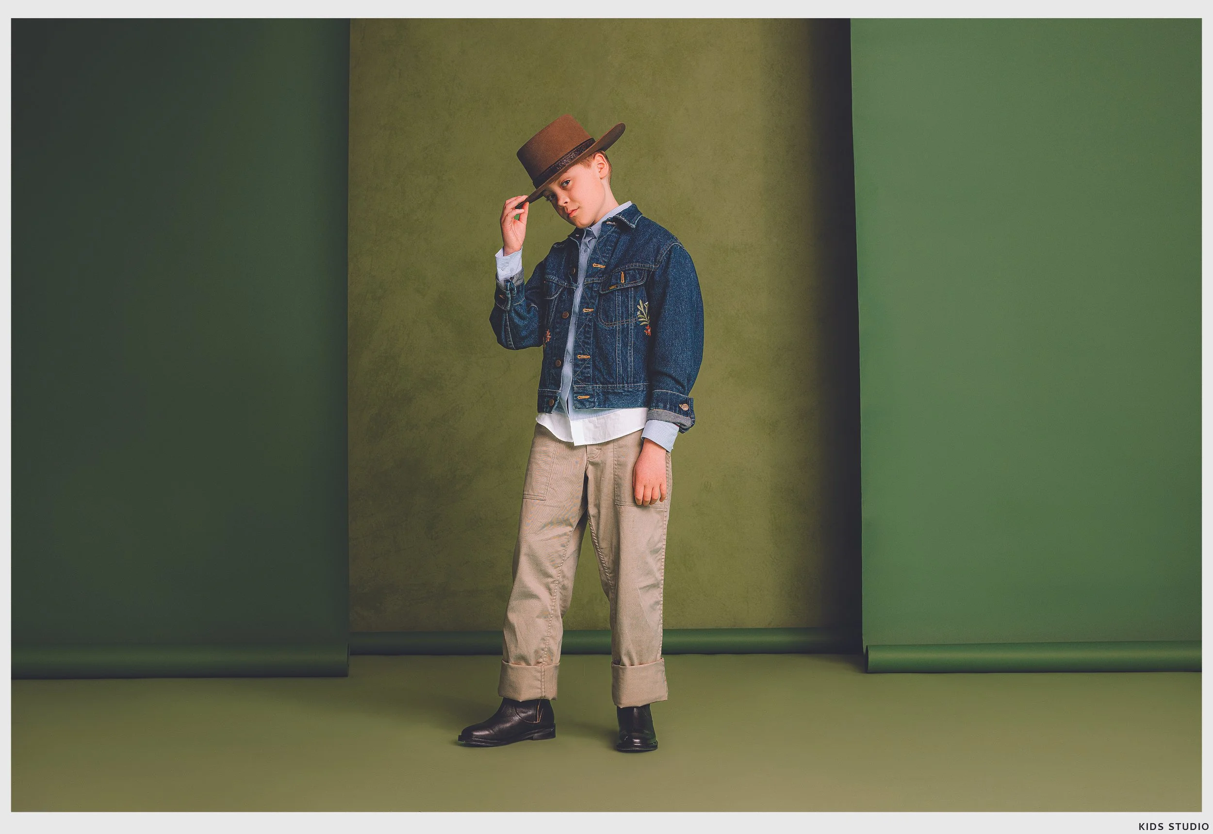 KARI ROWE VISUAL DIRECTION PORTFOLIO 2024-EDITORIAL-WEB13.jpg