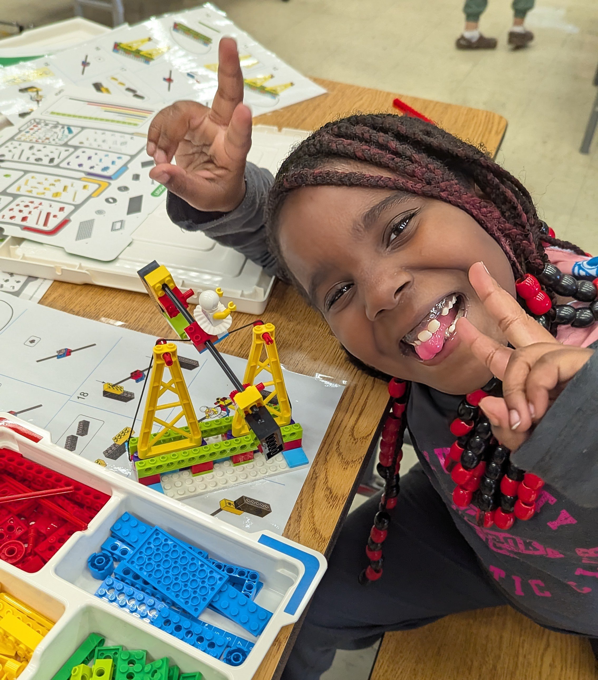 Gadgeteers: Engineering with Lego