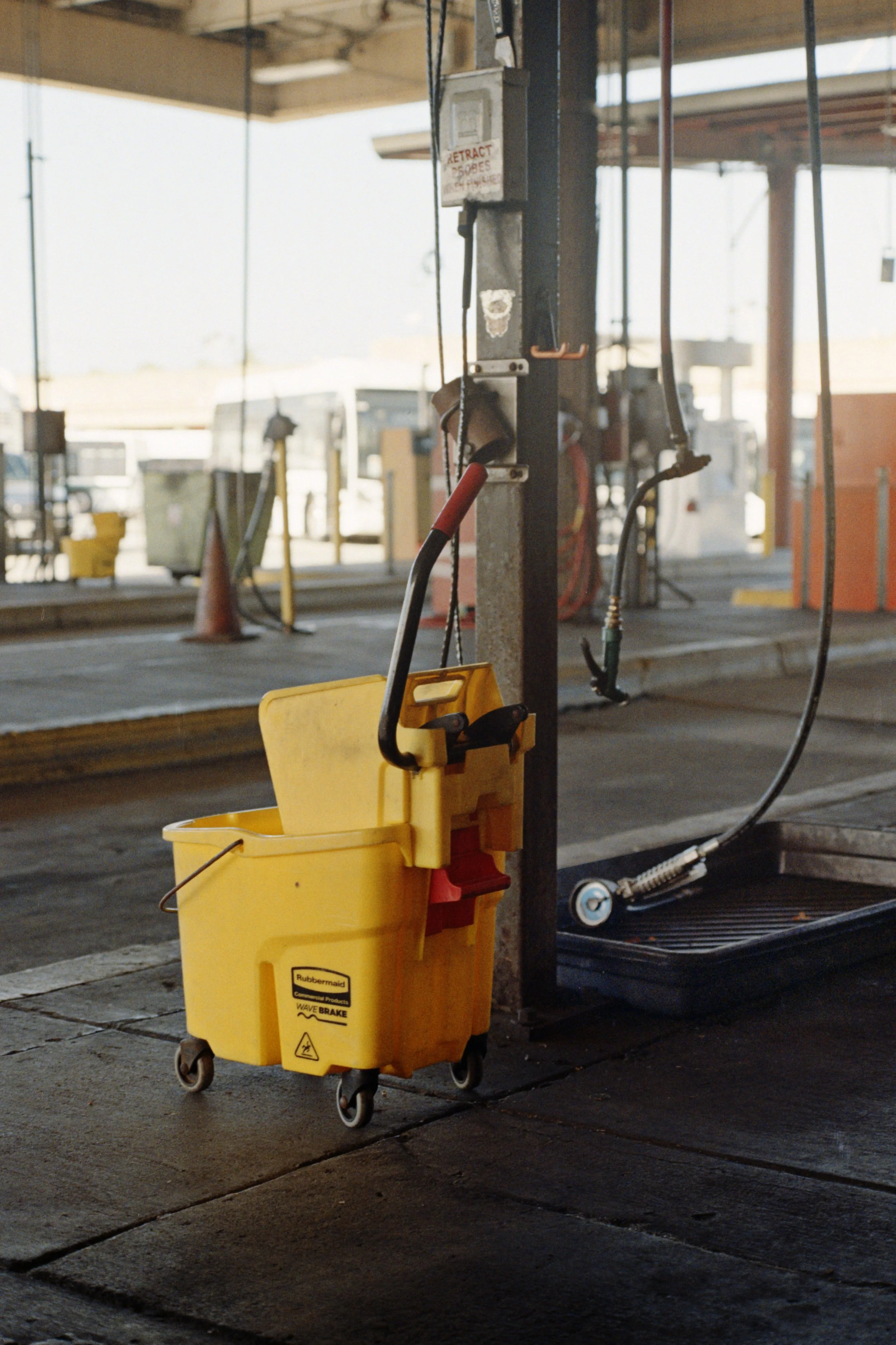 6-13-24-Kodakgold-200-R35-_48Bit_g2p0005 copy.jpg