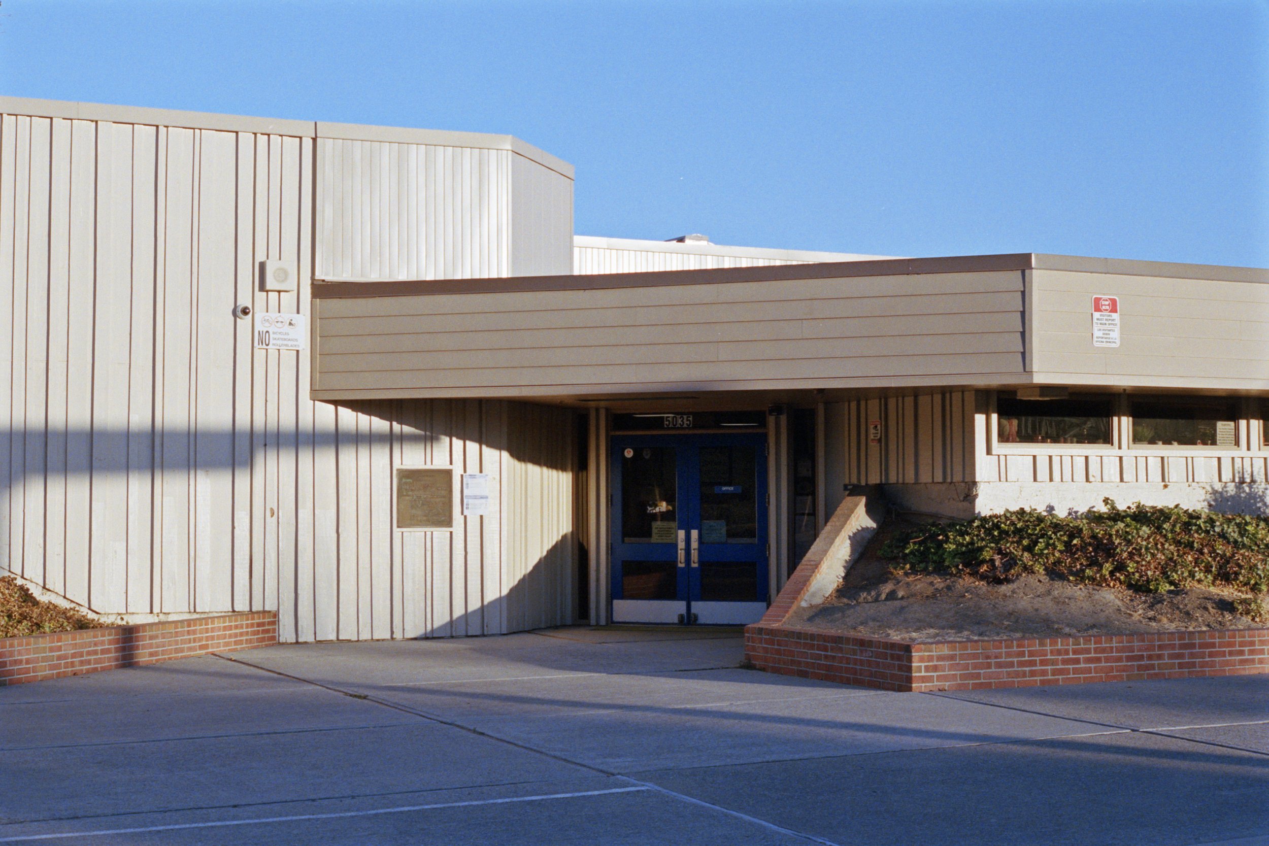 9-10-24-KodakPortra400-R50-_48Bit_g2p0402 copy.jpg