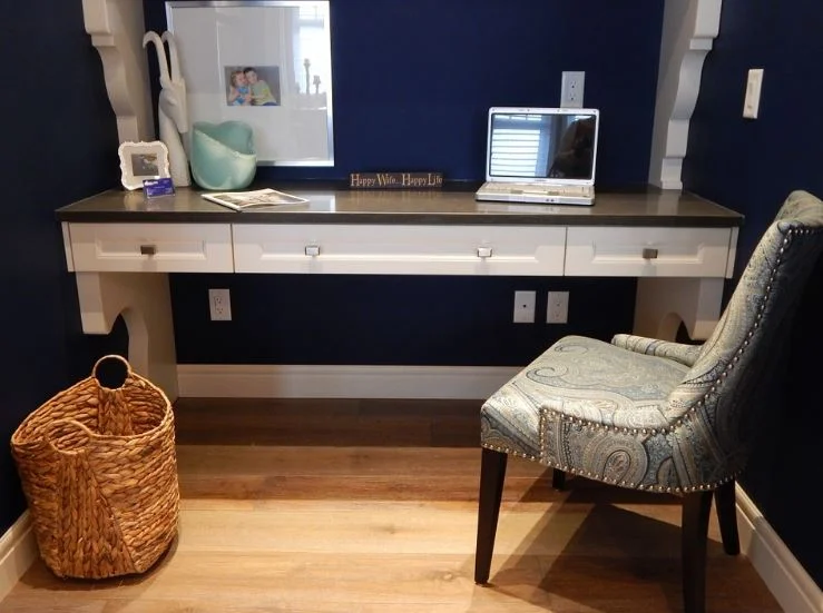 pretty home office