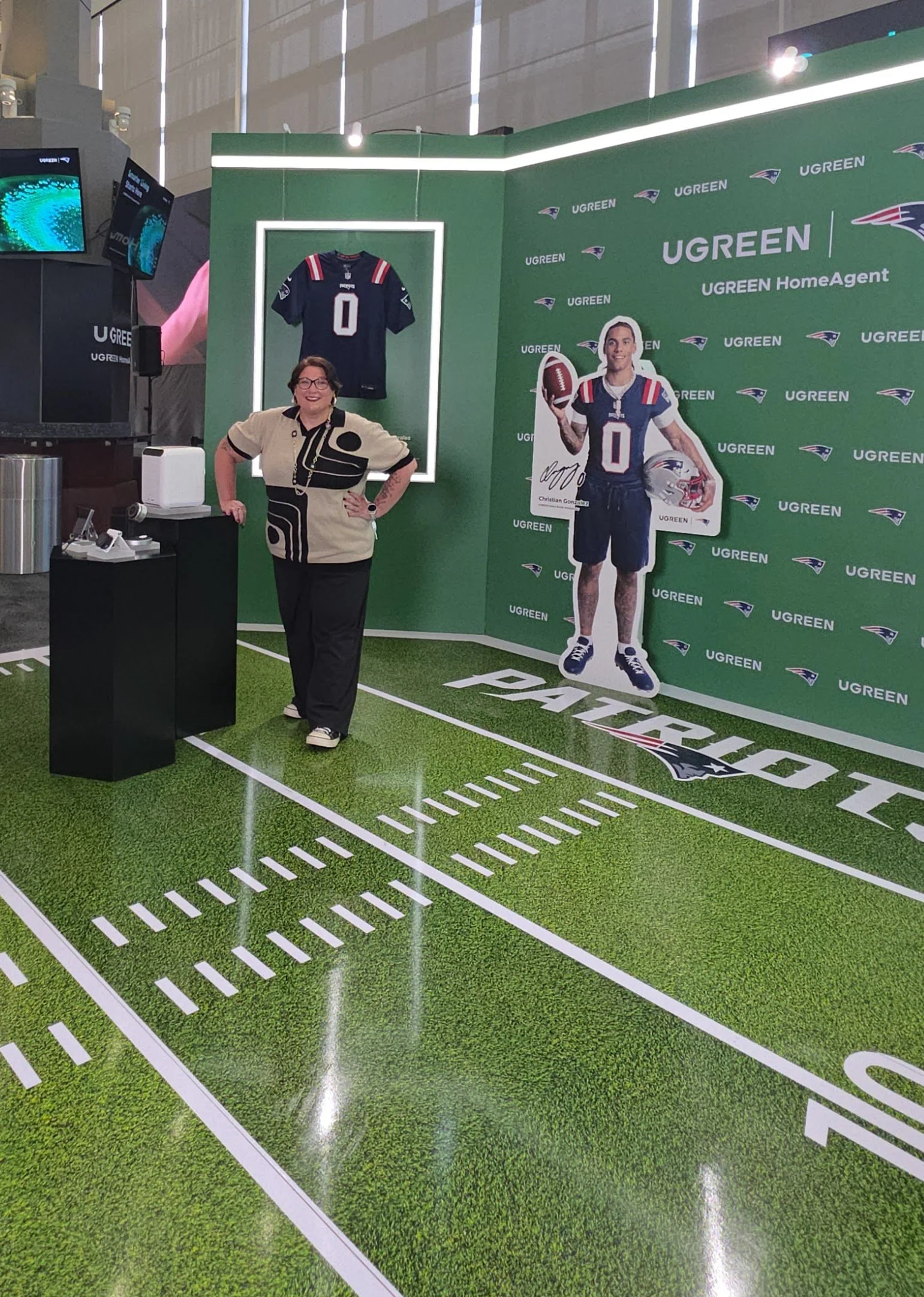 UGREEN Launches Smart Home Ecosystem and New Wireless Chargers at Gillette Stadium Event