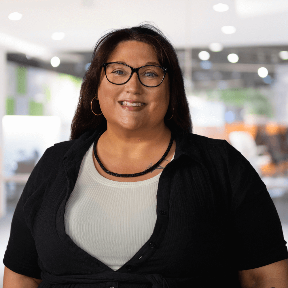 About Alina Bradford — Alina Bradford, Content Creator