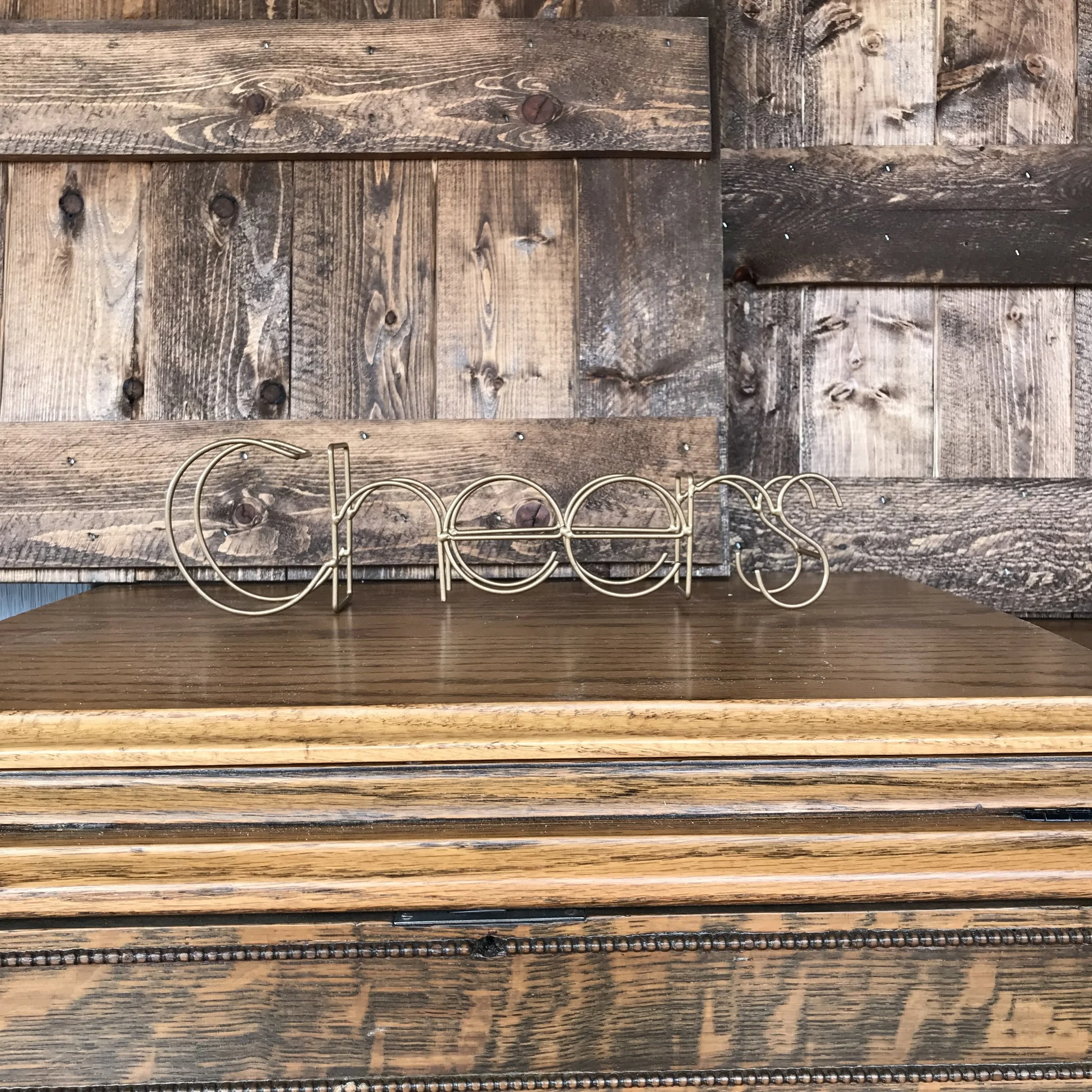 Saluti Napkin Holder